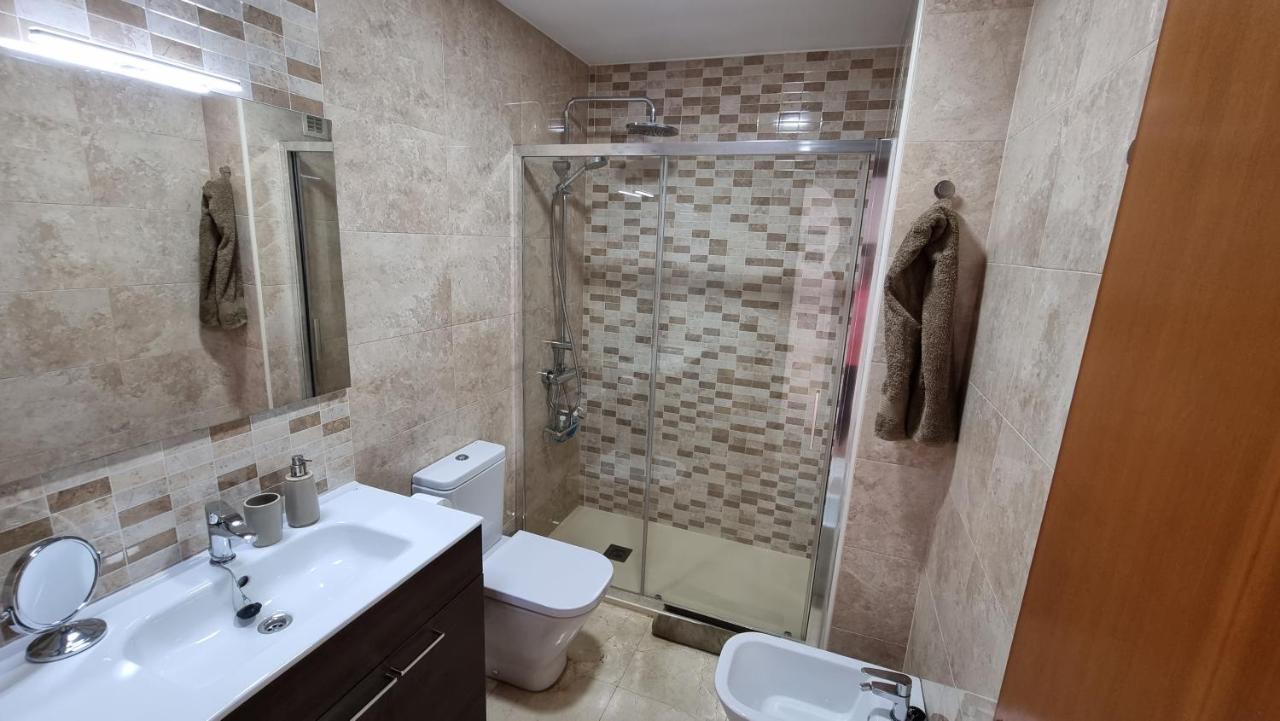 Atico Con Terraza Y 2 Habitaciones En Casco Antiguo Benidorm Eksteriør billede