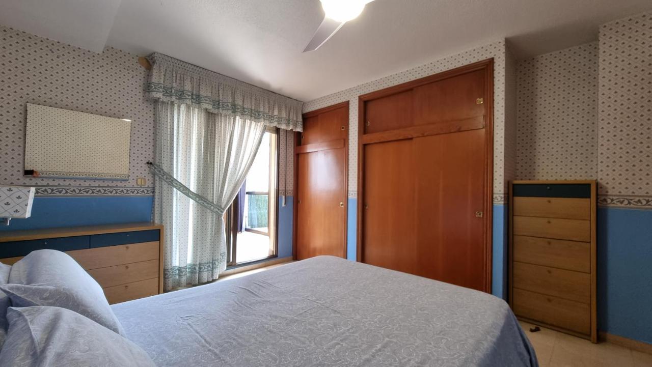 Atico Con Terraza Y 2 Habitaciones En Casco Antiguo Benidorm Eksteriør billede